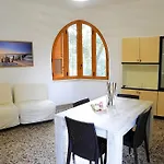 Ofelia Apartment *